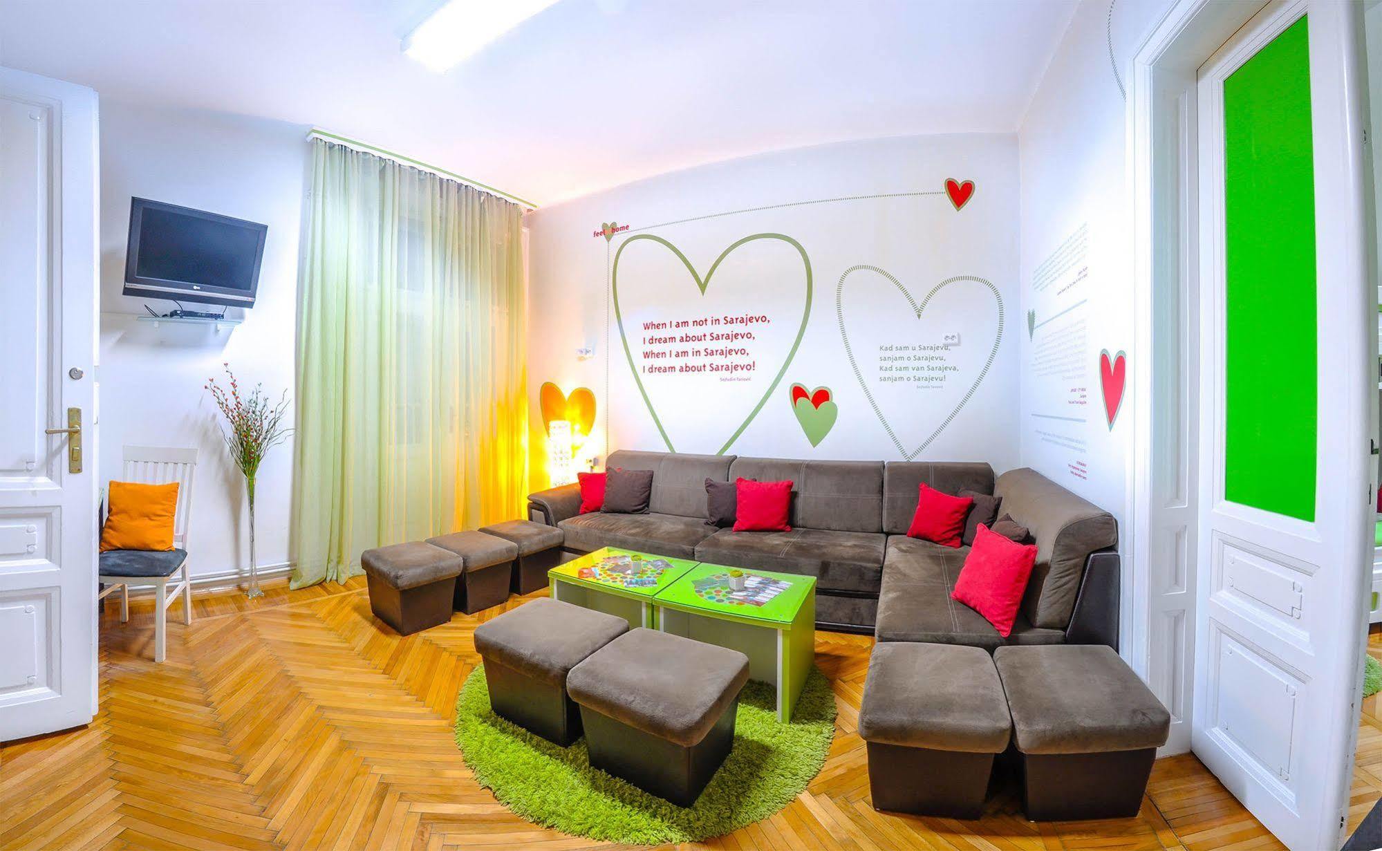 Hostel For Me ซาราเยโว ภายนอก รูปภาพ