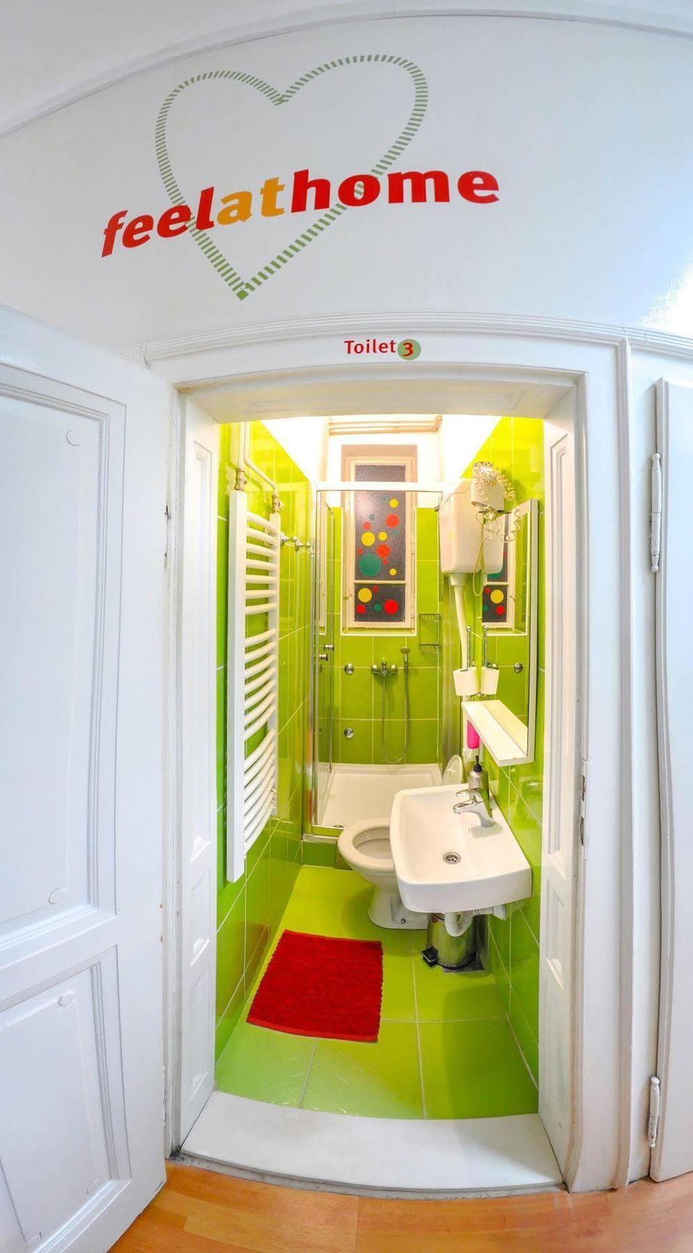 Hostel For Me ซาราเยโว ภายนอก รูปภาพ